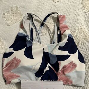 Senita strappy sports bra size small